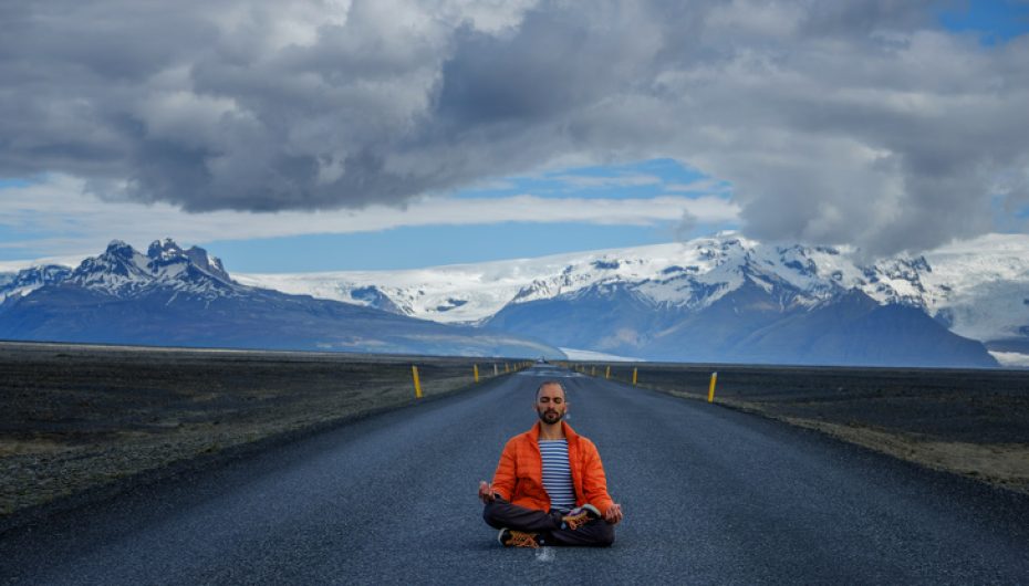 8 arsye pse duhet të shpenzoni më shumë kohë vetëm