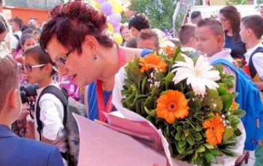 “Edhe kur të na mbulojnë thijat, ndër mend do sjellim një emër nderues, të dashtun porsi fëmijria”