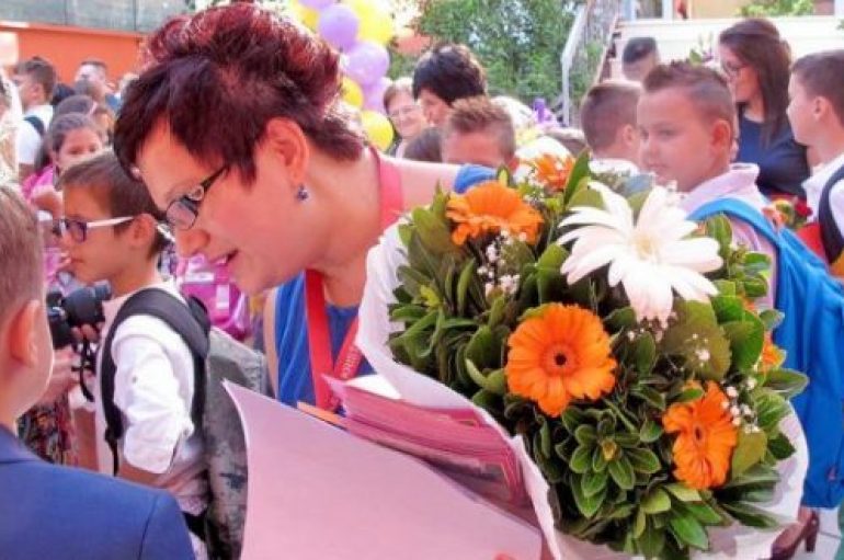 “Edhe kur të na mbulojnë thijat, ndër mend do sjellim një emër nderues, të dashtun porsi fëmijria”