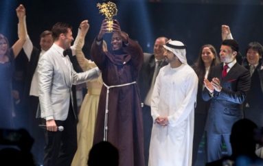 Shpërblehet mësuesi më i mirë në botë               