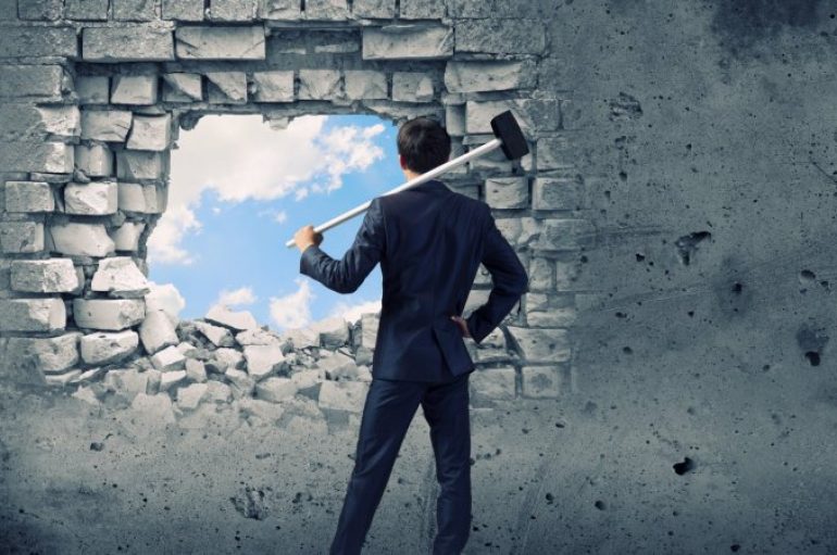 “Ka vetëm një gjë që e bën një ëndërr të pamundur për t’u arritur: frika e dështimit”