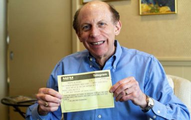 Ky burrë në Michigan merr urimin me telegram 50 vjet më vonë