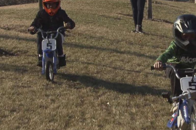 Ish-mësuesja përdor biçikletat e vjetra për të frymëzuar inxhinierët e ardhshëm