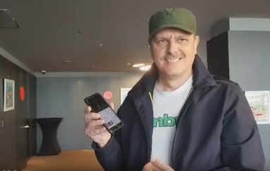 Prezantuesi i njohur nga Sarajeva identik me aktorin e famshëm shqiptar: Mund të jetojmë së bashku