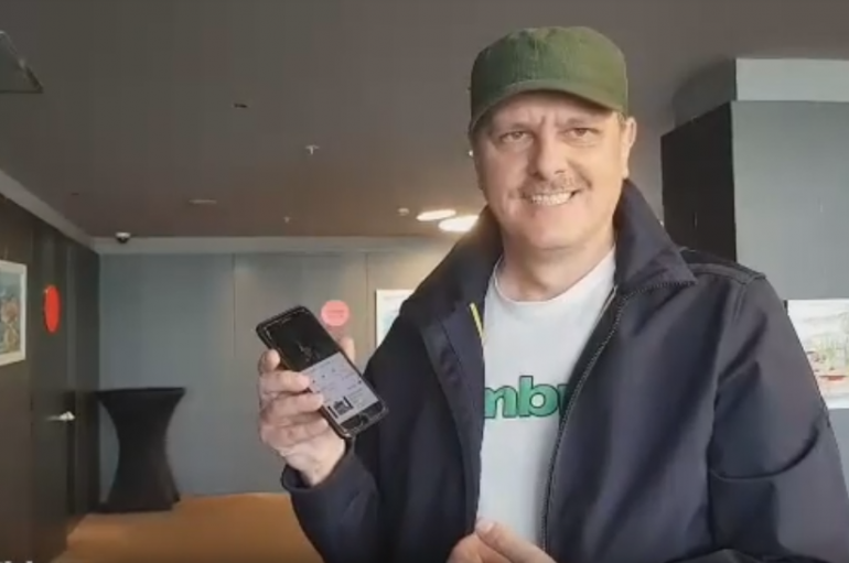 Prezantuesi i njohur nga Sarajeva identik me aktorin e famshëm shqiptar: Mund të jetojmë së bashku