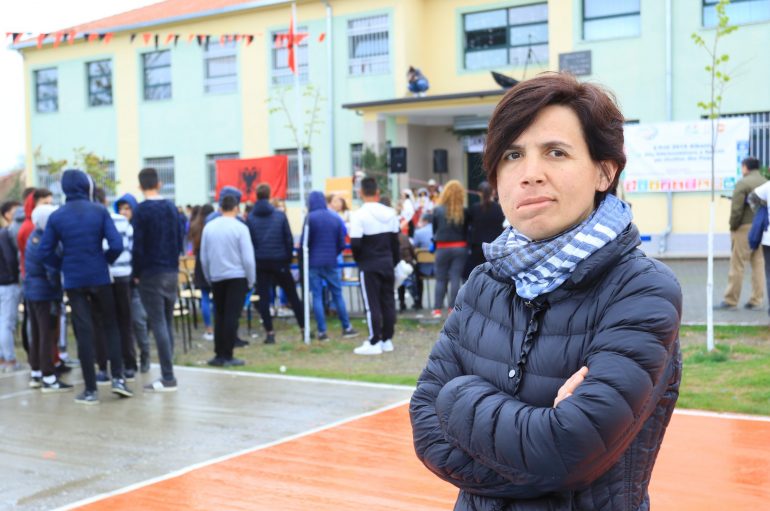 Vajza e mençur që krijoi “Këmbanën e Paqes”