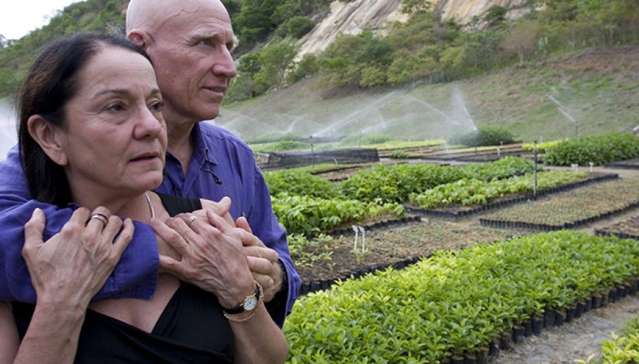 Burri dhe gruaja mbjellin 2.7 milion pemë në 20 vjet, restaurojnë një pyll të shkatërruar