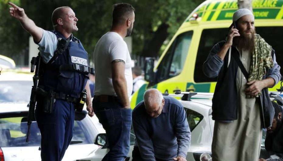 Interneti alarm i akteve terroriste