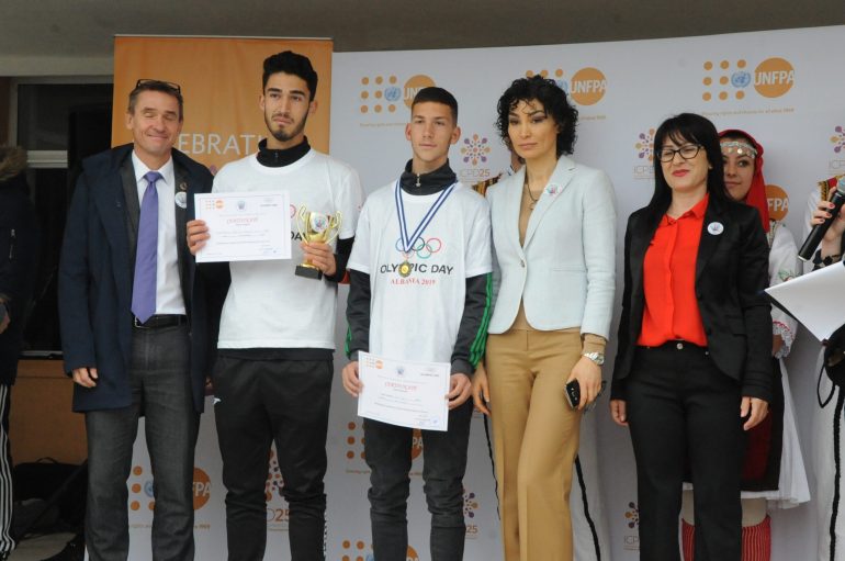 Nga plakja e popullsisë te fuqizimi i grave dhe vajzave, të gjithë aktorët bashkë për zhvillimin e shoqërisë