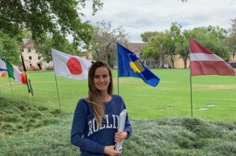 Një studente nga Kosova në kolegjin më prestigjioz në Florida