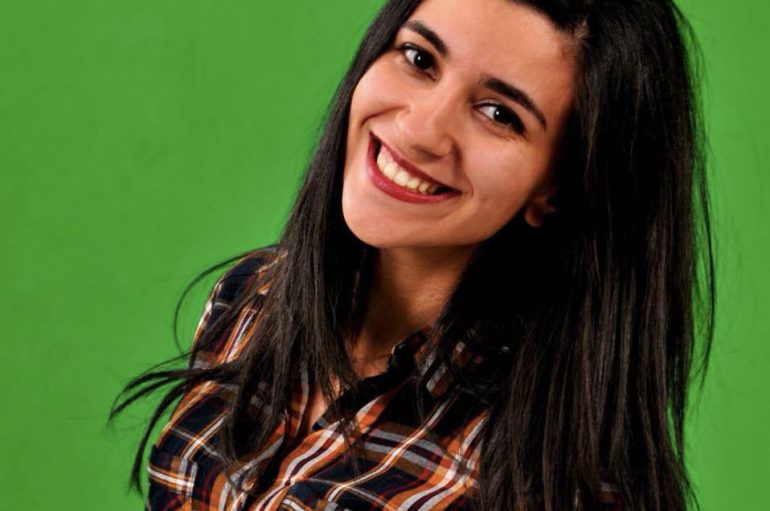 U shpërngul para një viti, 23 vjeçarja nga Irani rrëfen eksperiencën në Shqipëri: Isha tmerrësisht e frikësuar