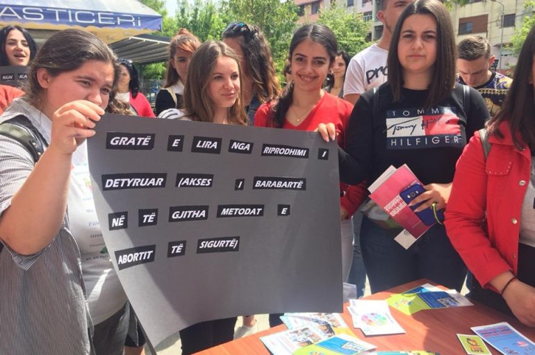 Elbasani del në rrugë për të drejtat e grave