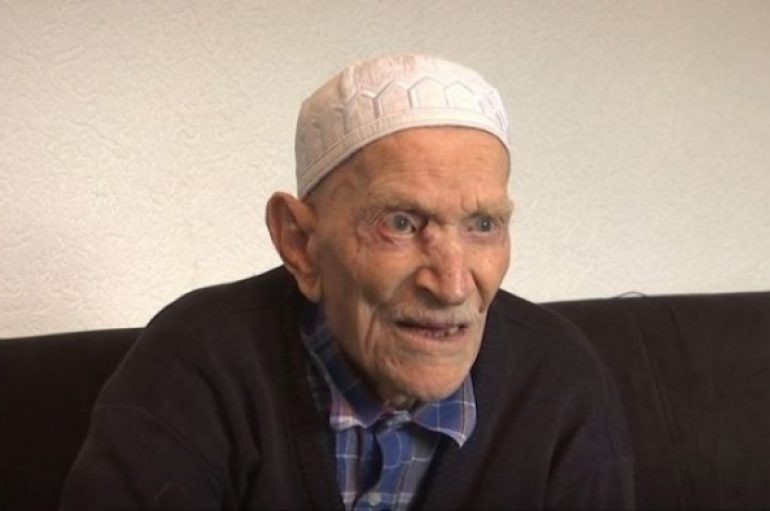 Ky i moshuar ka agjëruar që në moshën 10 vjeçare