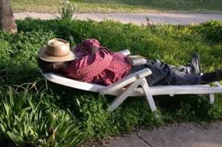 Gjërat e çmendura që njerëzit do bënin për gjumë të përsosur