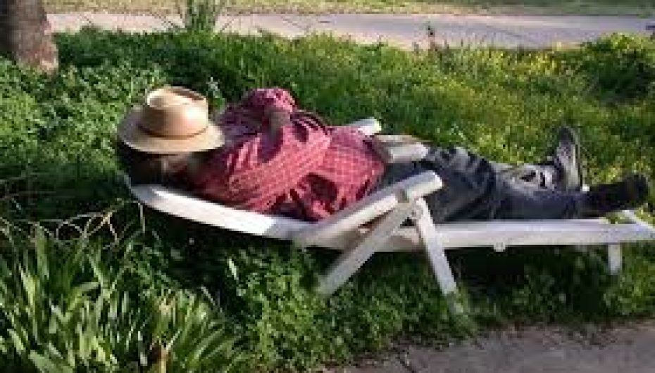 Gjërat e çmendura që njerëzit do bënin për gjumë të përsosur