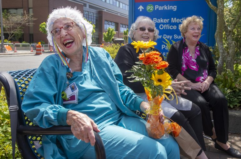 Infermierja më e vjetër feston 94 vjetorin e lindjes në spital