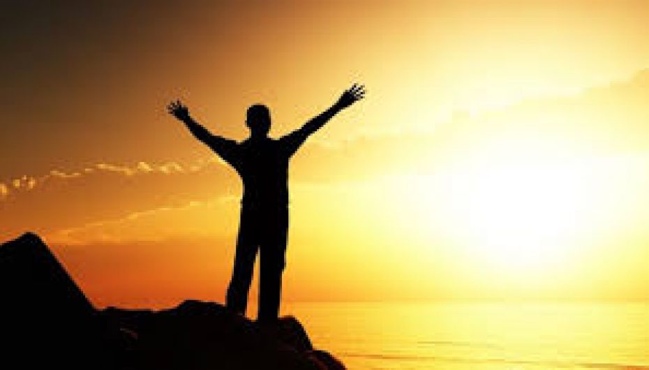 Studimi zbulon 2 periudhat më të lumtura gjatë jetës