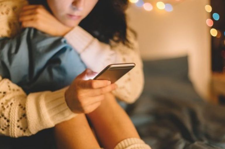 Instagram në parandalimin e vetëvrasjeve