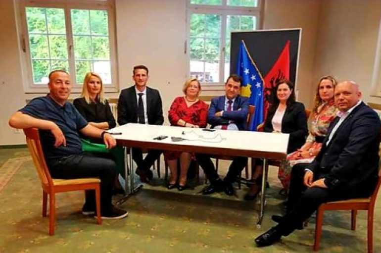 Gjermani: Shfaqet dokumentari “Ferdonija”