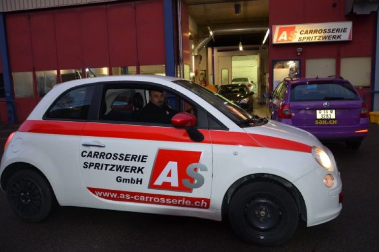 Shqiptarët e Zvicrës, me vetura të shtrenjta dhe super të siguruar