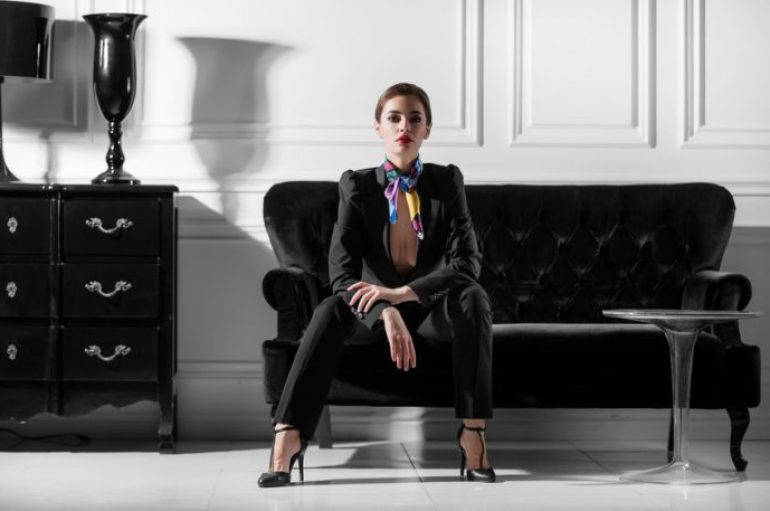 Gra mos u sillni si gra