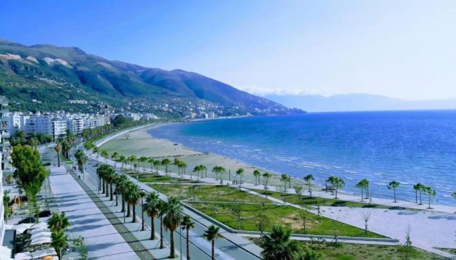 Vanity Fair: Në Shqipëri njerëzit mbajnë dorën në zemër për të të falenderuar