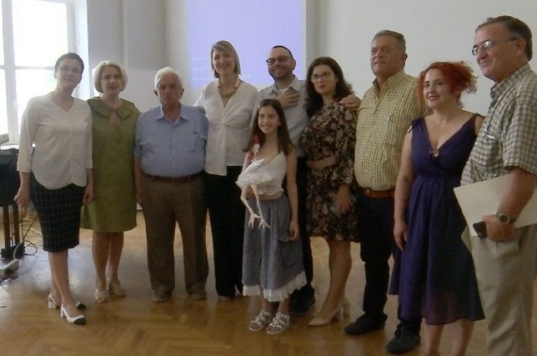 “Më quajnë Eqrem Çabej” nga shtëpia botuese “Albas” rrëmben çmimin e librit didaktik më të mirë për fëmijë