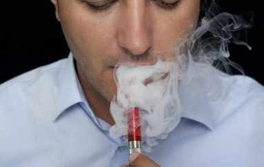 Viktima e parë e cigareve elektronike në Shtetet e Bashkuara. Por a është vërtet kështu?