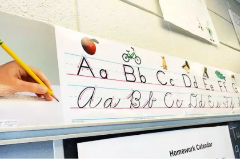 Teknologjia po zëvendëson shkrimin me dorë