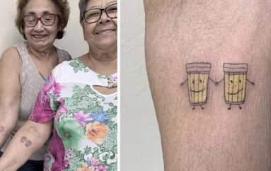 2 të moshuarat festuan 30 vjet miqësi, bëjnë tatuazh një birrë