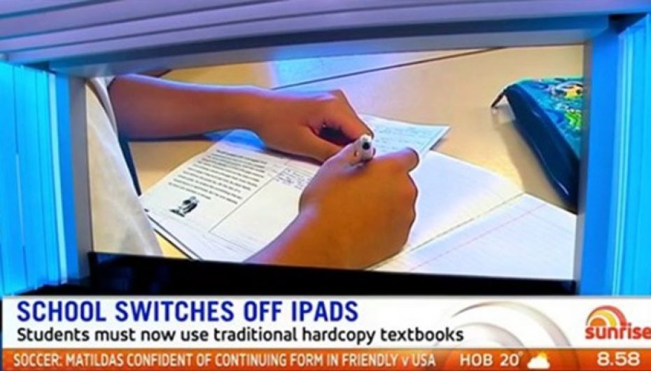 E përdori për 5 vite, shkolla ndalon iPadin dhe rikthen përsëri librat