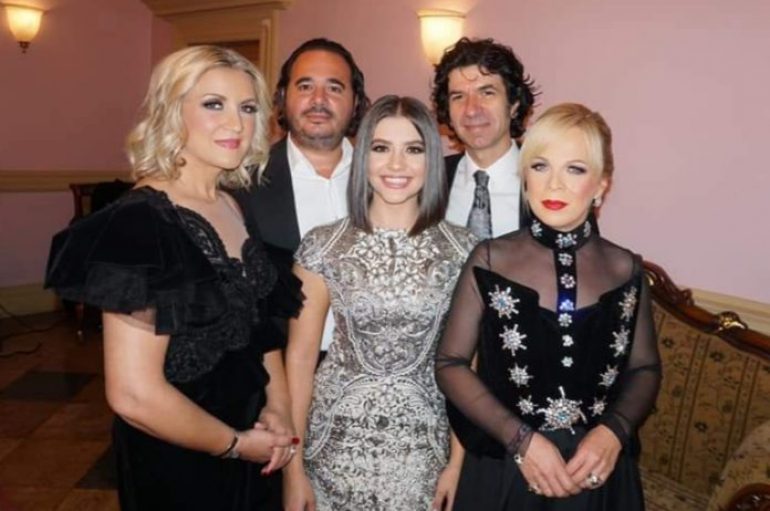 Pesë artistë shqiptarë magjepsin publikun e “La Scala-s” së New York-ut