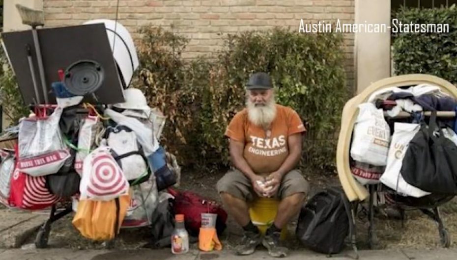 Miqtë e vjetër nxjerrin nga rruga burrin e pastrehë