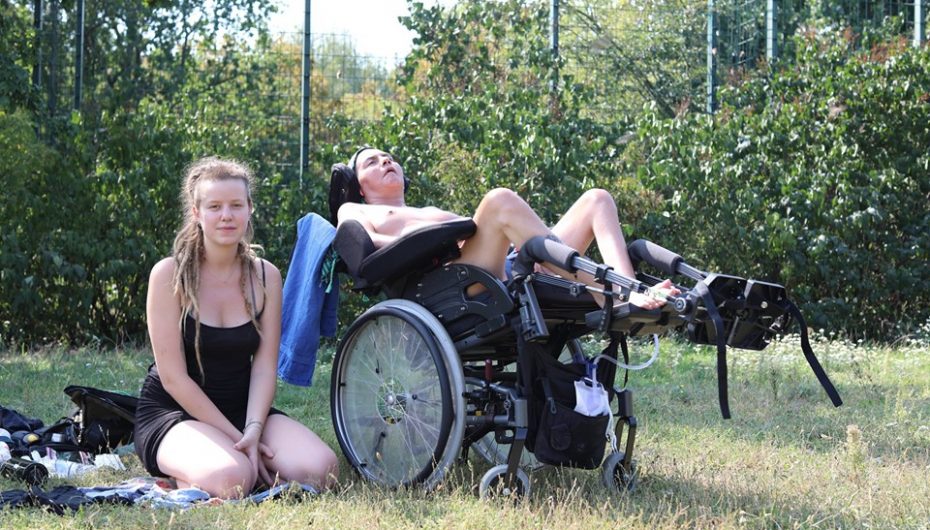 “Është më mirë të ndihmosh dikë në mënyrë më njerëzore”