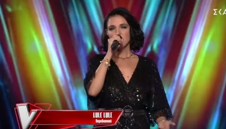 Artistja nga Ukraina mahnit jurinë e Greqisë me këngën shqipe