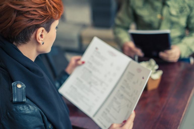 Emërimi i perimeve në mënyra të ndryshme rrit ushqyerjen e shëndetshme?