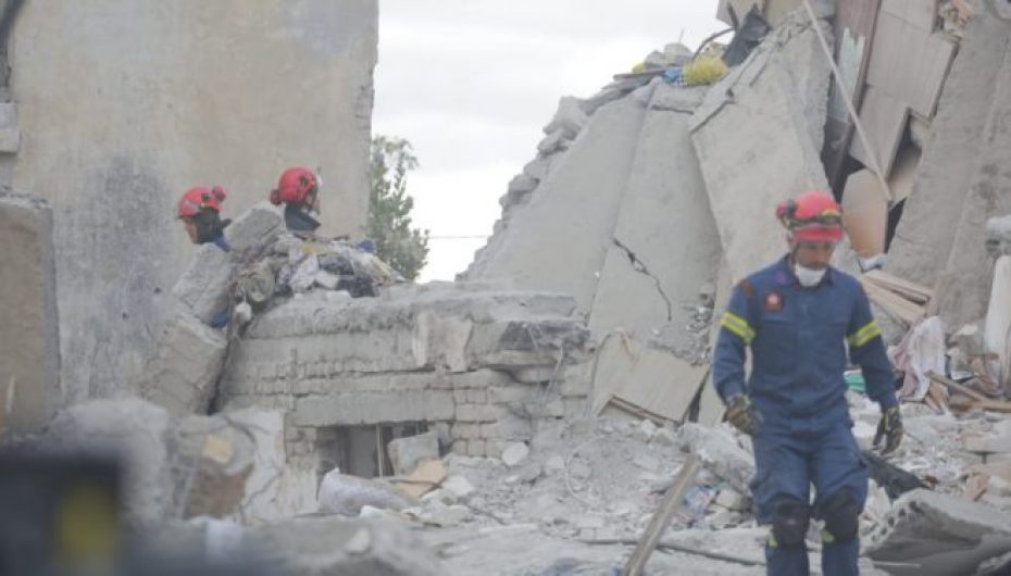 Jo vetëm viktima, 25 vjeçari shpëton mrekullisht nga rrënojat