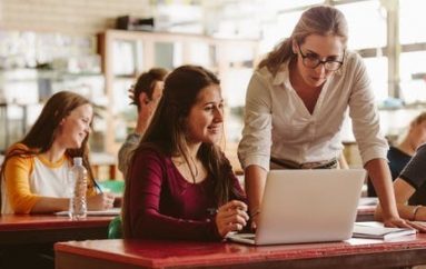 Puna e mësuesit është art dhe pasion