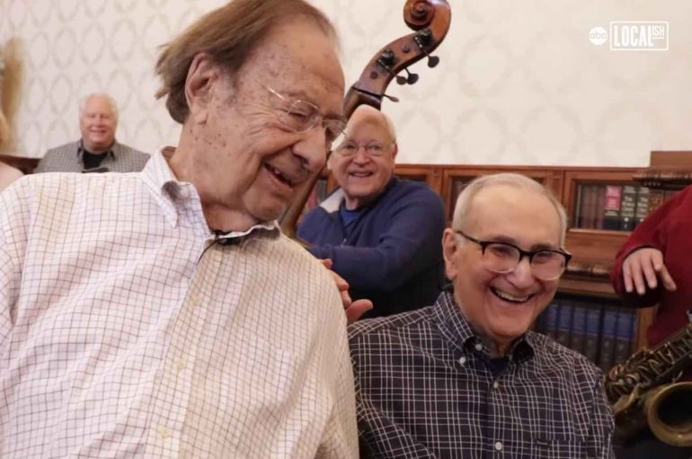 Publikuan albumin e tyre të parë në moshën 88 dhe 102 vjeçare, këta janë dyshja më e vjetër e këngëtarëve