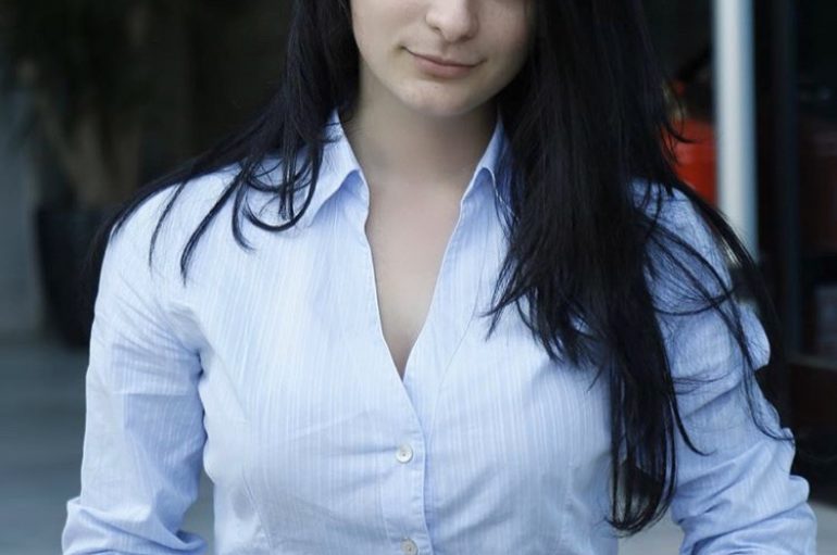 Aktivistja Refxhei Tola, drejt realizimit të ëndrrës për t’u bërë prokurore e ndershme: Shqipërisë i mungon drejtësia