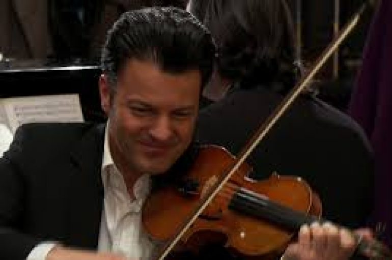 Violinisti i shquar shqiptar organizon koncert bamirësie në Vjenë për të prekurit nga tërmeti