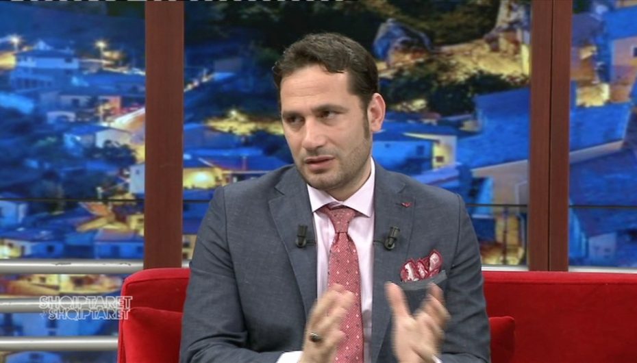 Elvis Naçi mbledh 5 milionë euro për familjet e dëmtuara nga tërmeti: Ja sa shtëpi do të ndërtojmë