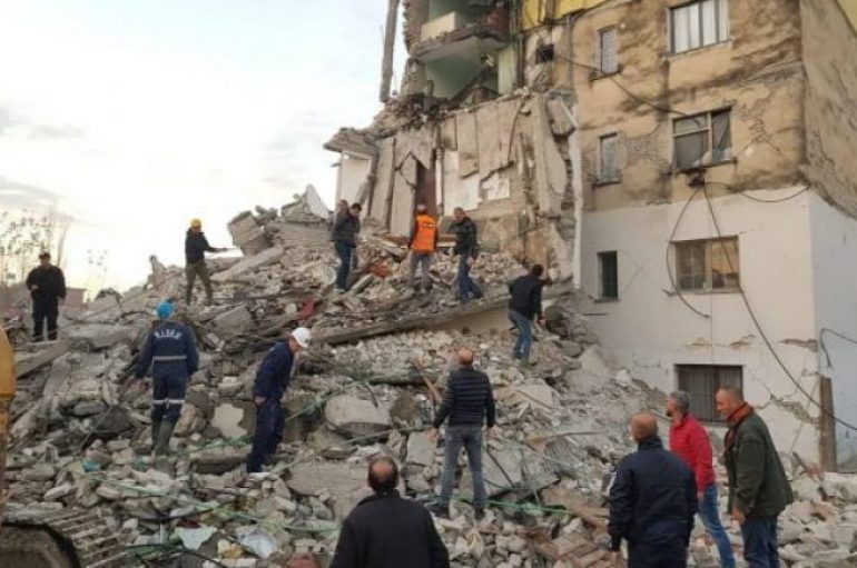 Lëvizja Vetëvendosje mbledh 300 ton ndihma për familjet e prekura nga tërmeti