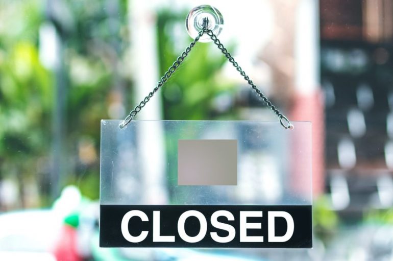 TURIZIMI, SEKTORI MË “I SËMURË” NGA COVID-19