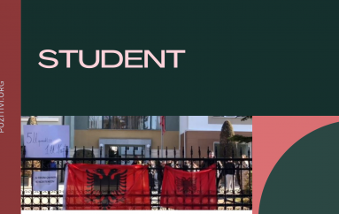 FOTO-LAJM/ Studentët protestojnë për çmimet