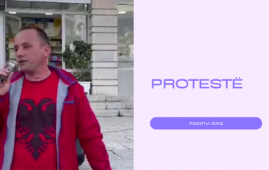 Qytetari proteston i vetëm në Gjirokastër: Këtu do jem çdo ditë