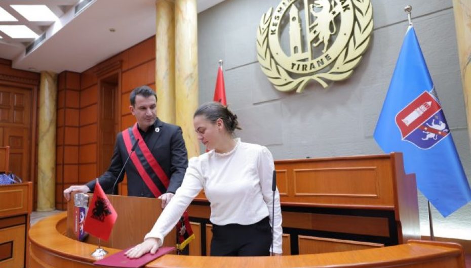 Lajm i fundit/ Betohen 19 të huaj, marrin shtetësinë shqiptare