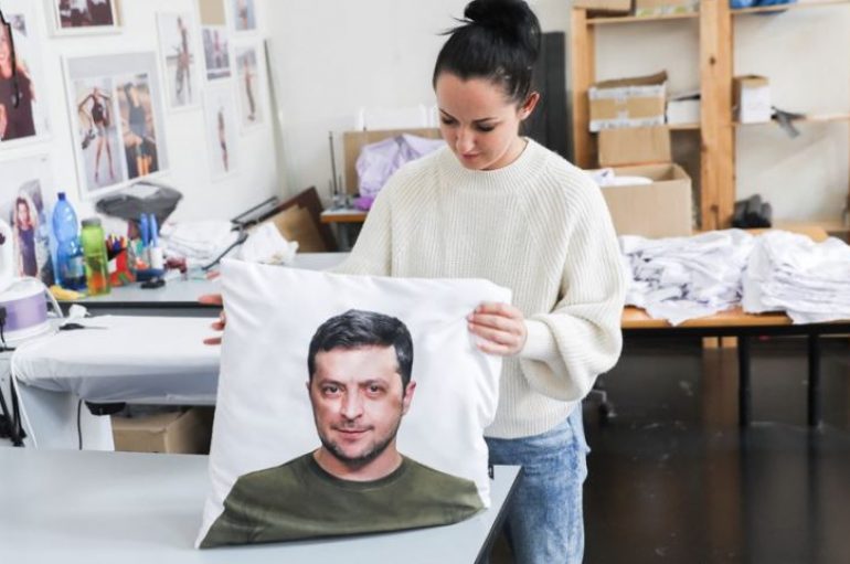 Zelensky mbledh para për Ukrainën