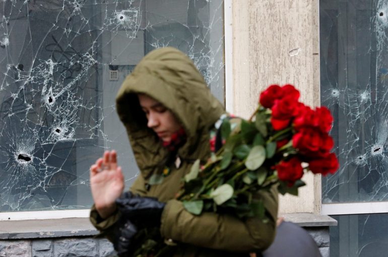 Imazhet e fundit nga Donetsk… memorial me lule