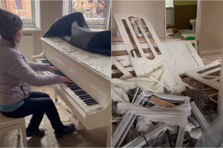 Muzikantja i jep “lamtumirën” shtëpisë së saj të bombarduar, luan në piano melodinë e preferuar